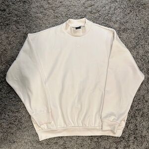 Adidas Men’s Basketball crew sweatshirt